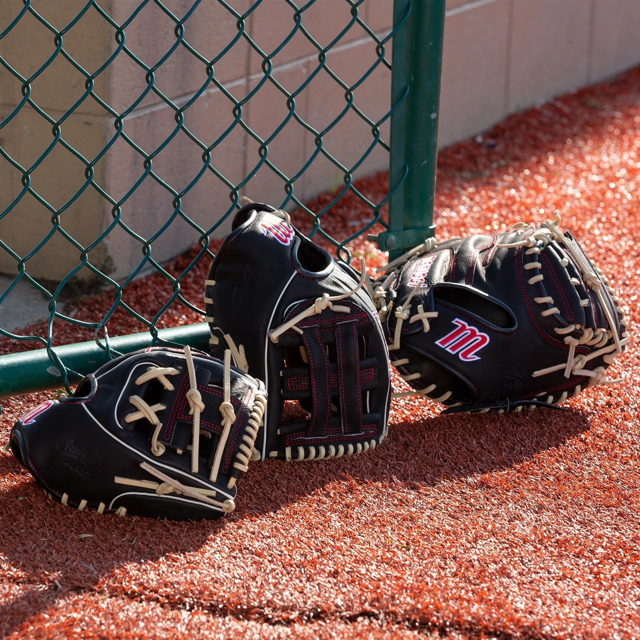 Outlet 💯 Marucci Acadia M Type 220C1 32" Baseball Catcher's Mitt: MFGACM220C1-BK/CM 🔔 7 Outlet 💯 Marucci Acadia M Type 220C1 32" Baseball Catcher's Mitt: MFGACM220C1-BK/CM 🔔 - Image 5